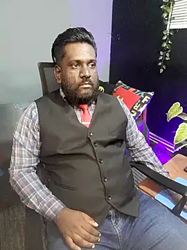 Snapshot of Rayansmith_ chatting on 10/31/25, 10:33 Rayansmith online show from 10/31/25, 10:33