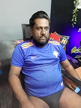 Snapshot of Rayansmith_ chatting on 11/17/25, 10:04 Rayansmith online show from 11/17/25, 10:04