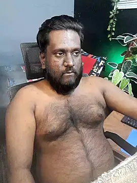 Snapshot of Rayansmith_ chatting on 11/21/25, 11:42 Rayansmith online show from 11/21/25, 11:42