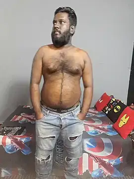 Snapshot of Rayansmith_ chatting on 11/21/25, 11:47 Rayansmith online show from 11/21/25, 11:47