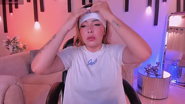 LisaMonroe  online show from 12/22/24, 11:54