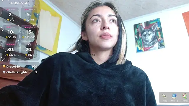 Snapshot of ZoeBakers_ chatting on 12/17/24, 01:38 ZoeBakers online show from 12/17/24, 01:38