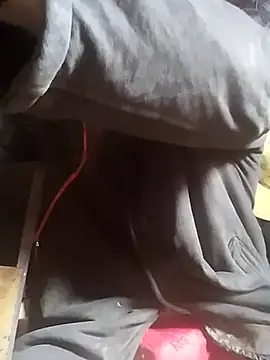 Snapshot of davidatration15 chatting on 10/03/25, 01:52 davidatration15 online show from 10/03/25, 01:52