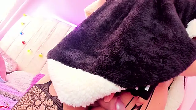 Snapshot of Satuurn_ chatting on 12/12/24, 07:26 Satuurn online show from 12/12/24, 07:26