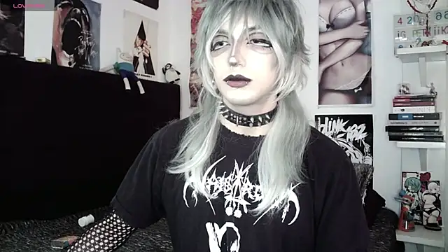 Snapshot of kiiler_queen chatting on 05/06/26, 03:39 kiiler queen online show from 05/06/26, 03:39