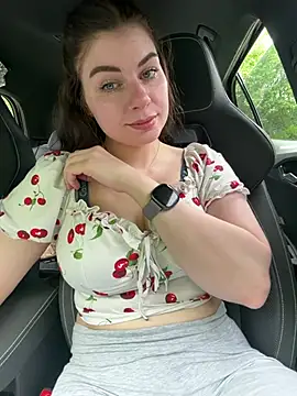 EllyNora online show from 06/04/26, 01:39