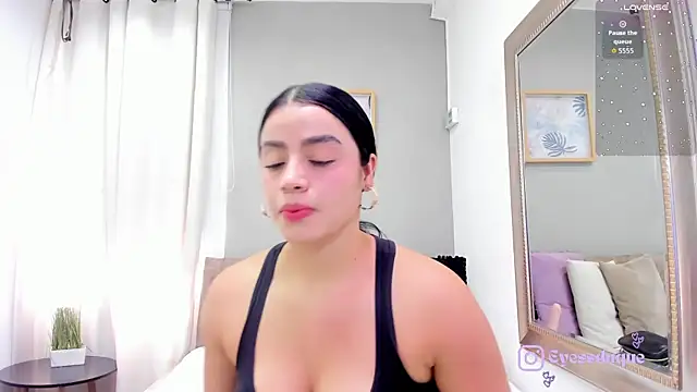 Paula Desousa online show from 07/28/26, 07:39