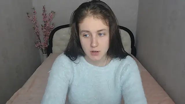 Holliy Cooper online show from 12/05/24, 11:49