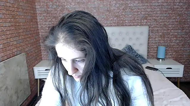 Holliy Cooper online show from 12/27/24, 02:01