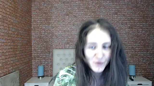 Holliy Cooper online show from 12/30/24, 03:13