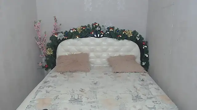 Holliy Cooper online show from 01/06/25, 08:28