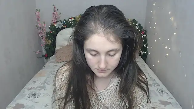 Holliy Cooper online show from 01/07/25, 08:42