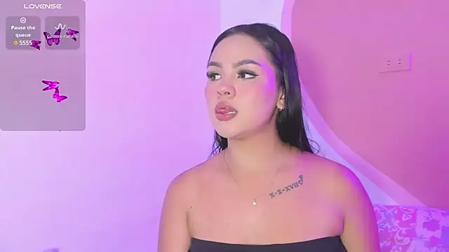 amber white25  online show from 02/04/25, 02:49
