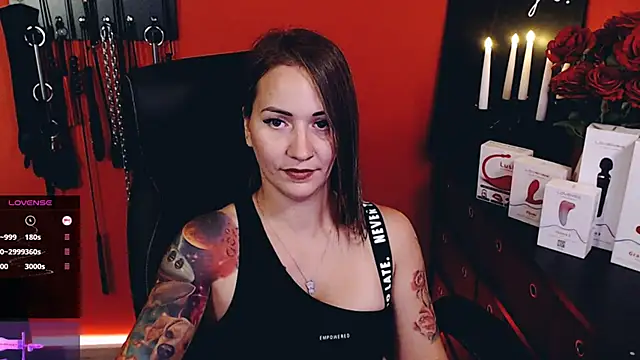 Snapshot of _Jane_Warren_ chatting on 10/17/25, 06:54 Jane Warren online show from 10/17/25, 06:54