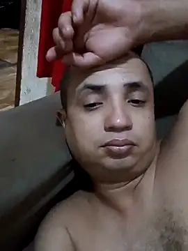 Snapshot of pirucudo17 chatting on 10/05/25, 01:59 pirucudo17 online show from 10/05/25, 01:59