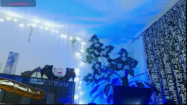 DULCE ZOE online show from 01/15/25, 02:27