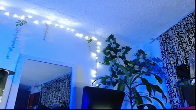 DULCE ZOE online show from 02/06/25, 12:43