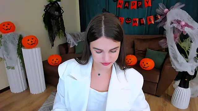 Snapshot of FinalAccord chatting on 10/28/25, 10:08 FinalAccord online show from 10/28/25, 10:08