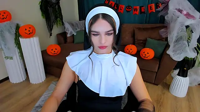 Snapshot of FinalAccord chatting on 10/31/25, 10:05 FinalAccord online show from 10/31/25, 10:05