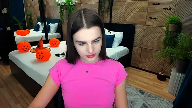 Snapshot of FinalAccord chatting on 11/05/25, 04:12 FinalAccord online show from 11/05/25, 04:12