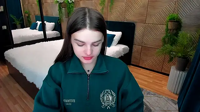 Snapshot of FinalAccord chatting on 11/24/25, 10:04 FinalAccord online show from 11/24/25, 10:04