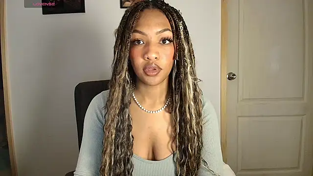 im alivys  online show from 07/17/26, 11:42