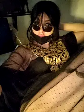 Snapshot of Rasha99 chatting on 12/24/24, 02:22 Rasha99 online show from 12/24/24, 02:22