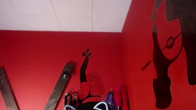 HannaCarrter online show from 01/28/25, 11:49