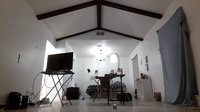 Snapshot of Peachestabby147 chatting on 09/25/25, 02:04 Peachestabby147 online show from 09/25/25, 02:04