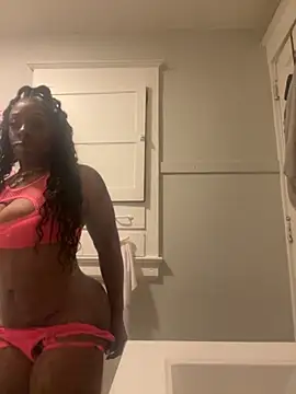 Snapshot of immona chatting on 10/28/25, 07:12 immona online show from 10/28/25, 07:12