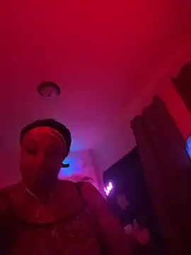 Snapshot of immona chatting on 10/30/25, 08:16 immona online show from 10/30/25, 08:16