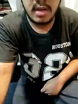 Snapshot of mrshine chatting on 10/19/25, 01:12 mrshine online show from 10/19/25, 01:12