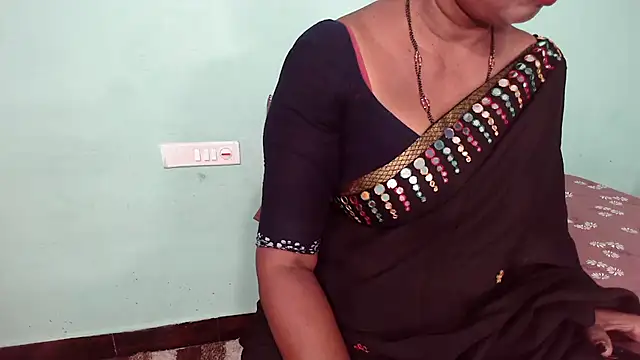 shrutitelugu69 online show from 06/01/26, 04:31