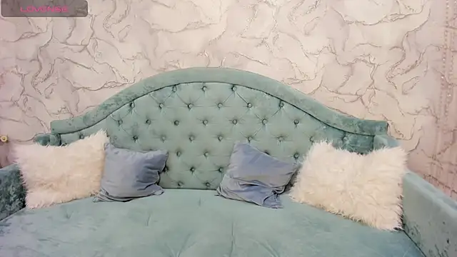 Snapshot of Sourr_Lollipop chatting on 11/19/25, 11:38 Sourr Lollipop online show from 11/19/25, 11:38