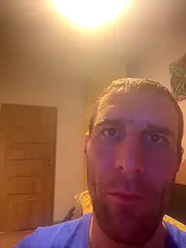 Snapshot of matejk chatting on 10/04/25, 08:40 matejk online show from 10/04/25, 08:40