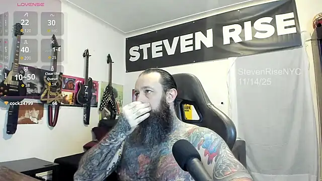 Snapshot of StevenRiseNYC chatting on 11/15/25, 02:31 StevenRiseNYC online show from 11/15/25, 02:31