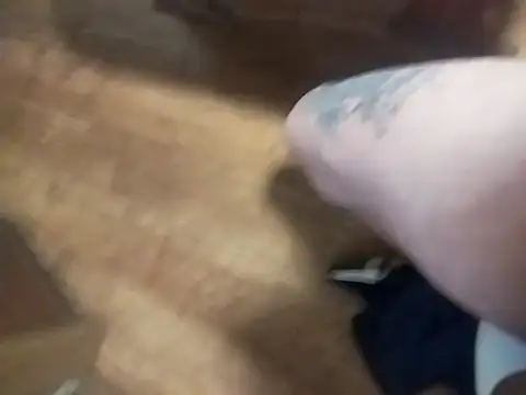 Snapshot of Murzyn85xxx chatting on 10/12/25, 04:50 Murzyn85xxx online show from 10/12/25, 04:50