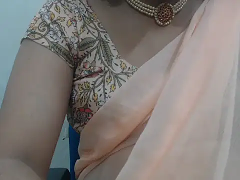 Lovely Siri 23 online show from 06/26/26, 12:42