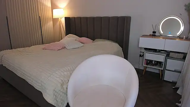 Anni  cute online show from 06/19/26, 03:11