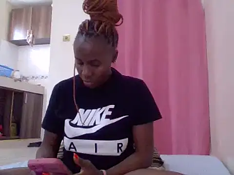 sweet-fancy online show from 03/03/25, 08:49