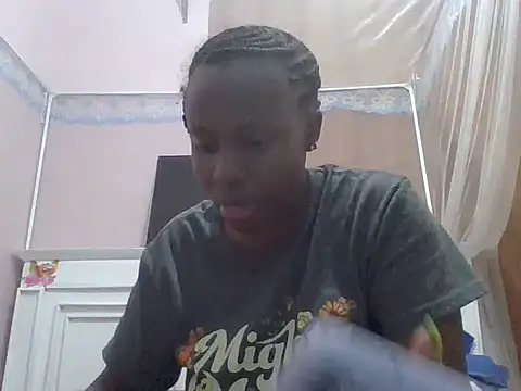 sweet-fancy online show from 07/04/26, 08:42