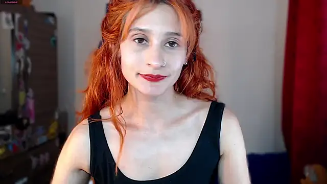 Snapshot of skinny_Raven chatting on 12/15/24, 10:15 skinny Raven online show from 12/15/24, 10:15