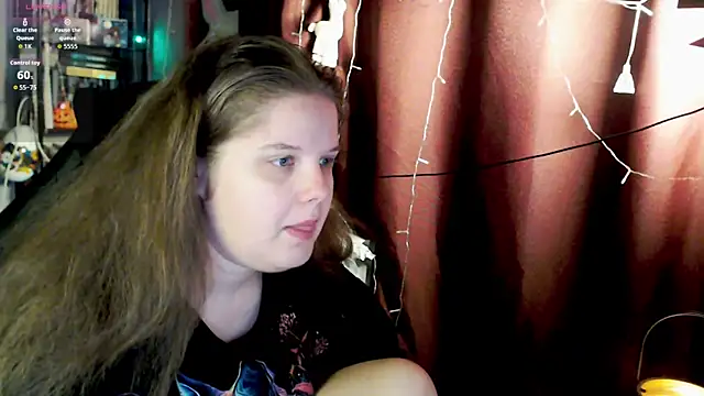 Snapshot of so_cute777 chatting on 11/14/25, 02:43 so cute777 online show from 11/14/25, 02:43