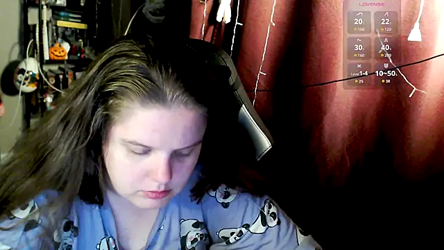 Snapshot of so_cute777 chatting on 11/19/25, 11:32 so cute777 online show from 11/19/25, 11:32