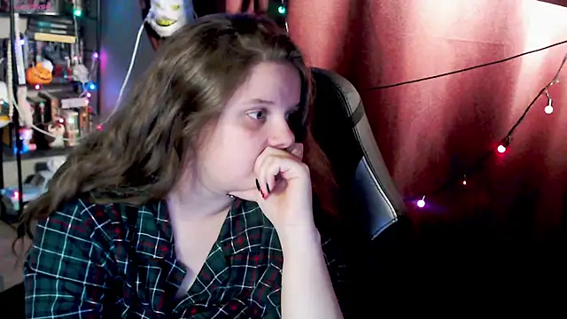 Snapshot of so_cute777 chatting on 11/22/25, 09:14 so cute777 online show from 11/22/25, 09:14