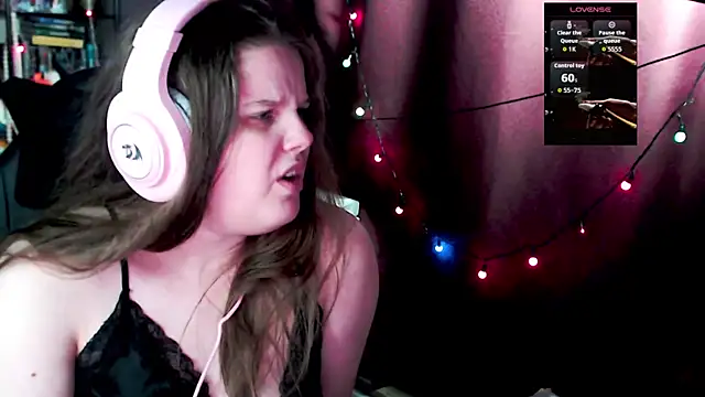 Snapshot of so_cute777 chatting on 12/02/25, 12:32 so cute777 online show from 12/02/25, 12:32