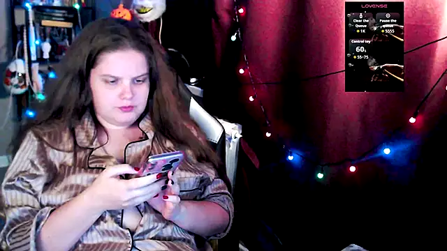 Snapshot of so_cute777 chatting on 12/16/25, 04:17 so cute777 online show from 12/16/25, 04:17