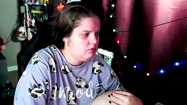 Snapshot of so_cute777 chatting on 12/18/25, 09:32 so cute777 online show from 12/18/25, 09:32