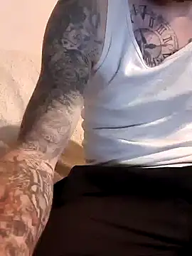 PIercingBoy38 online show from 12/25/24, 04:43