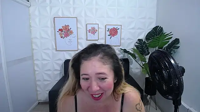 Valentinaa mature online show from 01/29/25, 10:43